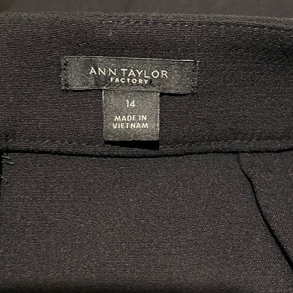 Ann Taylor Factory Pencil Skirt - Picture 7 of 8